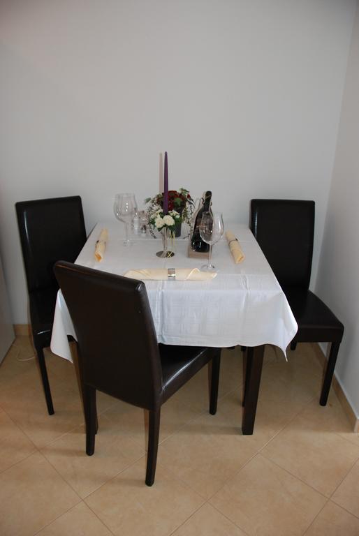 Apartments Saldun Trogir Quarto foto